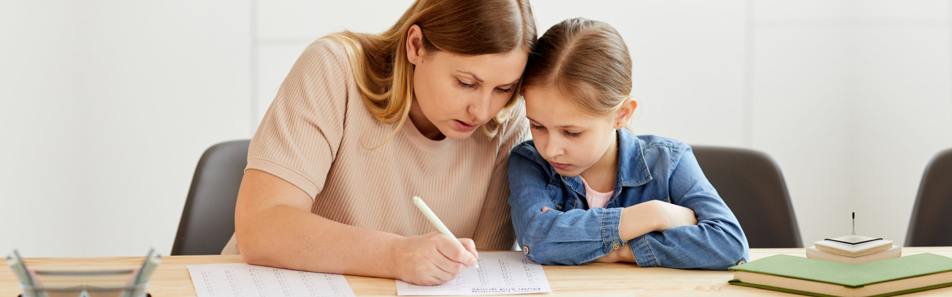 mother and daugther setting an appointment